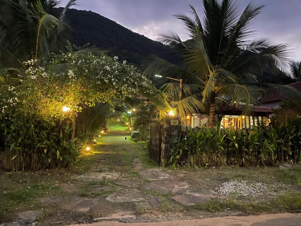 Freedom Beach Resort Phu Quoc Esterno foto
